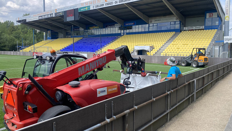 Etablering af nyt stadionlys på Herfølge Stadion