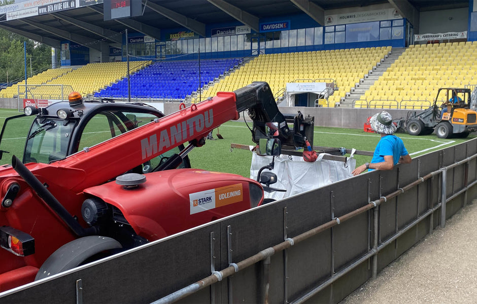 Nyt stadionlys på Herfølge Stadion.jpg (2)
